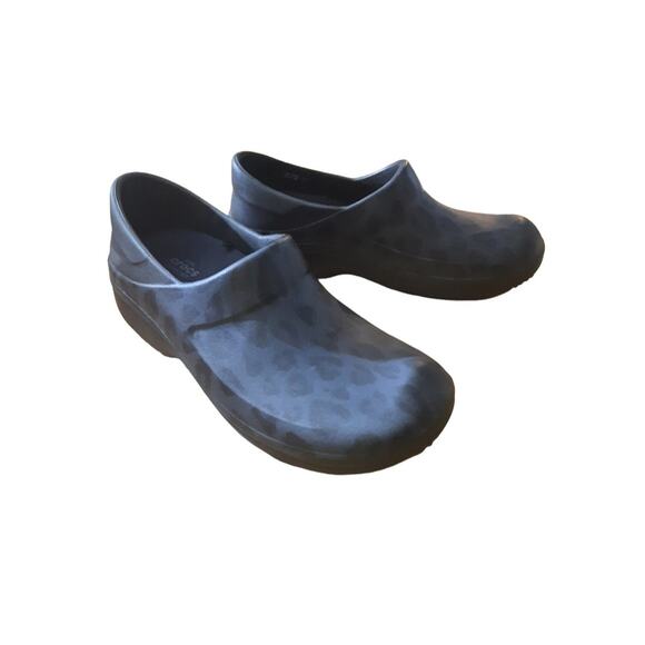 Crocs Clog Neria Pro ll Leopard Print Work Clog Size 8 - Picture 9 of 9